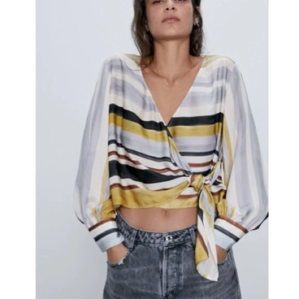Sateen wrap blouse - Picture 9 of 11